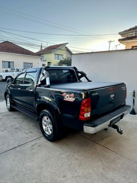 TOYOTA Hilux Caminhonete 3.0 4P 4X4 SRV TURBO DIESEL CABINE DUPLA AUTOM�TICO, Foto 4