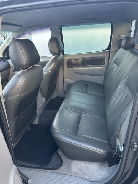 TOYOTA Hilux Caminhonete 3.0 4P 4X4 SRV TURBO DIESEL CABINE DUPLA AUTOM�TICO, Foto 9