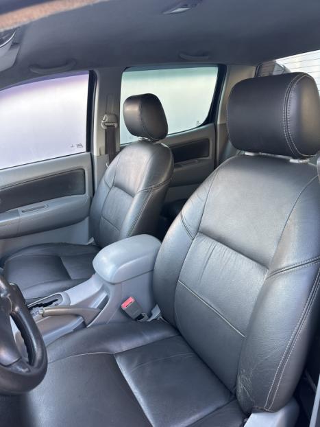 TOYOTA Hilux Caminhonete 3.0 4P 4X4 SRV TURBO DIESEL CABINE DUPLA AUTOM�TICO, Foto 10