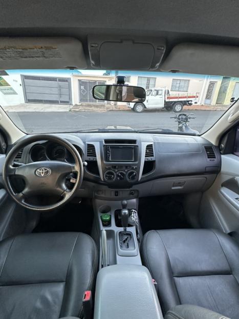 TOYOTA Hilux Caminhonete 3.0 4P 4X4 SRV TURBO DIESEL CABINE DUPLA AUTOM�TICO, Foto 11