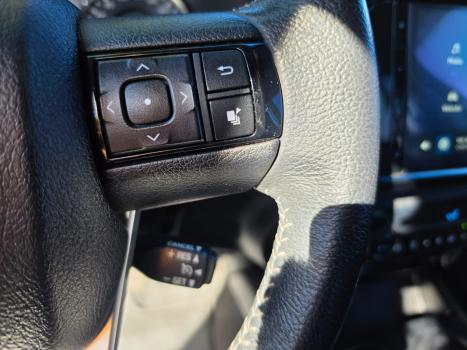 TOYOTA Hilux Caminhonete 2.8 16V SRV 4X4 DIESEL CABINE DUPLA AUTOM�TICO, Foto 17