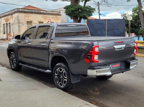 TOYOTA Hilux Caminhonete 2.8 16V SRV 4X4 DIESEL CABINE DUPLA AUTOM�TICO, Foto 3