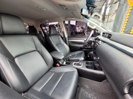 TOYOTA Hilux Caminhonete 2.8 16V SRV 4X4 DIESEL CABINE DUPLA AUTOM�TICO, Foto 11