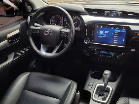 TOYOTA Hilux Caminhonete 2.8 16V SRV 4X4 DIESEL CABINE DUPLA AUTOM�TICO, Foto 12