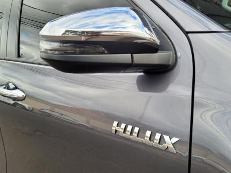 TOYOTA Hilux Caminhonete 2.8 16V SRV 4X4 DIESEL CABINE DUPLA AUTOM�TICO, Foto 17