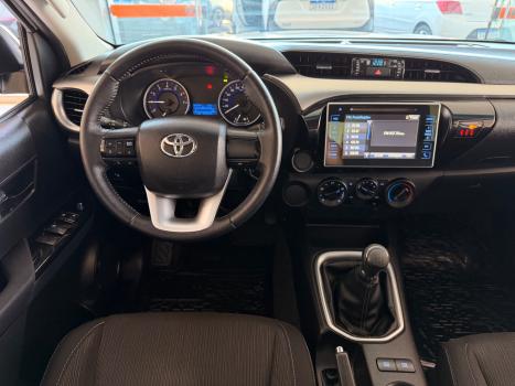 TOYOTA Hilux Caminhonete 2.7 16V 4P SR FLEX CABINE DUPLA, Foto 7