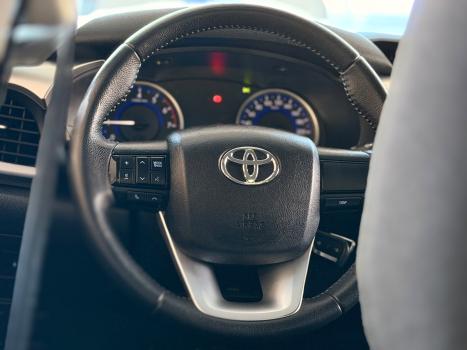 TOYOTA Hilux Caminhonete 2.7 16V 4P SR FLEX CABINE DUPLA, Foto 9