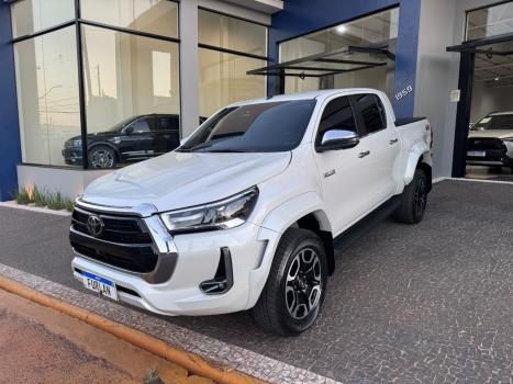 TOYOTA Hilux Caminhonete 2.8 16V SRV 4X4 DIESEL CABINE DUPLA AUTOM�TICO, Foto 2