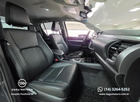 TOYOTA Hilux Caminhonete 2.8 16V SRV 4X4 DIESEL CABINE DUPLA AUTOM�TICO, Foto 8