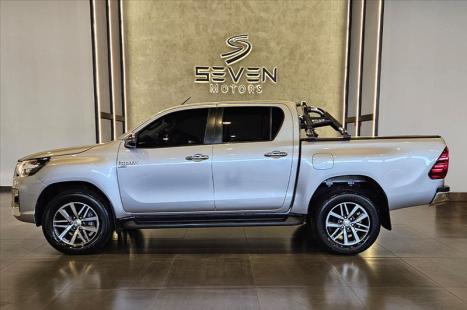 TOYOTA Hilux Caminhonete 2.7 16V 4P SRV CABINE DUPLA, Foto 2