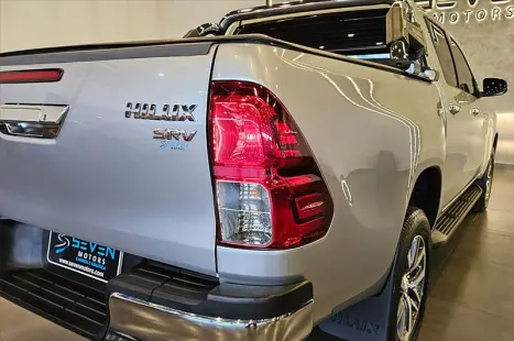 TOYOTA Hilux Caminhonete 2.7 16V 4P SRV CABINE DUPLA, Foto 9