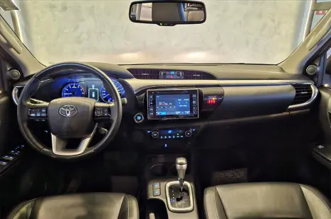 TOYOTA Hilux Caminhonete 2.7 16V 4P SRV CABINE DUPLA, Foto 13