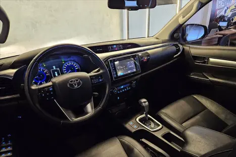 TOYOTA Hilux Caminhonete 2.7 16V 4P SRV CABINE DUPLA, Foto 14