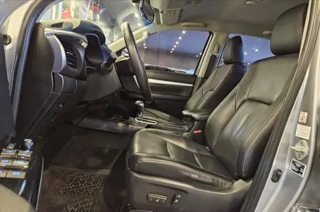 TOYOTA Hilux Caminhonete 2.7 16V 4P SRV CABINE DUPLA, Foto 17
