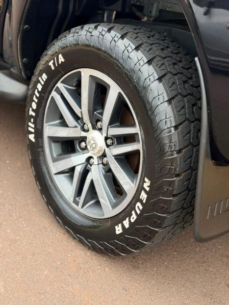 TOYOTA Hilux Caminhonete 2.8 16V 4P SRX DIESEL CABINE DUPLA, Foto 5