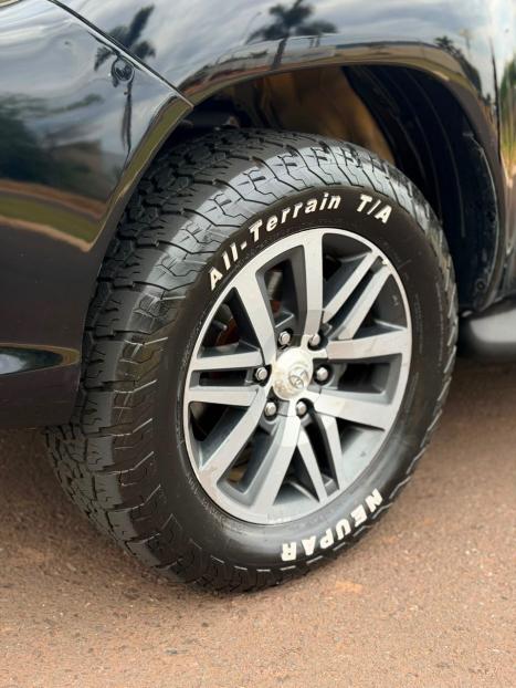 TOYOTA Hilux Caminhonete 2.8 16V 4P SRX DIESEL CABINE DUPLA, Foto 10