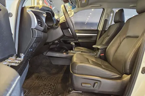 TOYOTA Hilux Caminhonete 2.8 16V 4P SRX DIESEL CABINE DUPLA, Foto 17