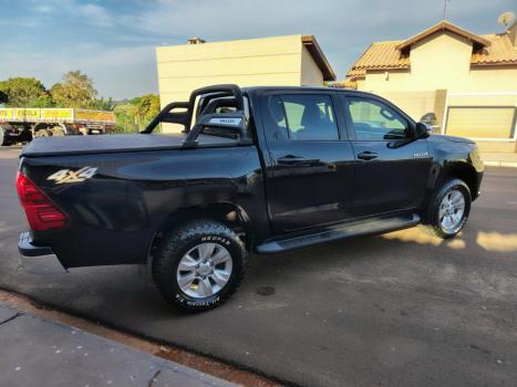 TOYOTA Hilux Caminhonete 2.8 16V SRV 4X4 DIESEL CABINE DUPLA AUTOM�TICO, Foto 4