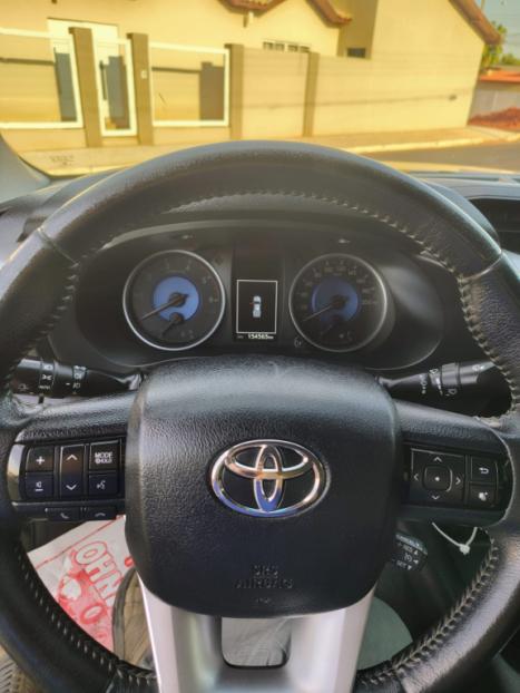 TOYOTA Hilux Caminhonete 2.8 16V SRV 4X4 DIESEL CABINE DUPLA AUTOM�TICO, Foto 5