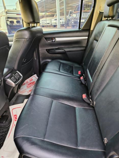 TOYOTA Hilux Caminhonete 2.8 16V SRV 4X4 DIESEL CABINE DUPLA AUTOM�TICO, Foto 8