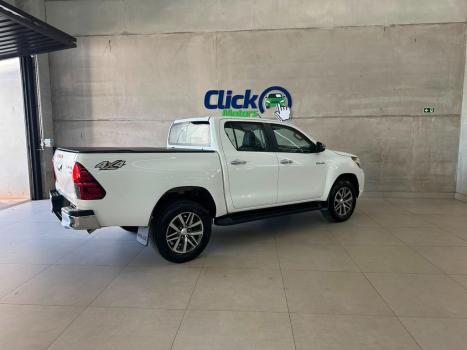 TOYOTA Hilux Caminhonete 2.8 16V SRV 4X4 DIESEL CABINE DUPLA AUTOM�TICO, Foto 3