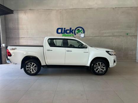TOYOTA Hilux Caminhonete 2.8 16V SRV 4X4 DIESEL CABINE DUPLA AUTOM�TICO, Foto 4
