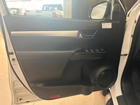 TOYOTA Hilux Caminhonete 2.8 16V SRV 4X4 DIESEL CABINE DUPLA AUTOM�TICO, Foto 8