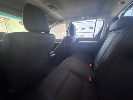 TOYOTA Hilux Caminhonete 2.8 16V 4P SR 4X4 DIESEL CABINE DUPLA AUTOM�TICO, Foto 11