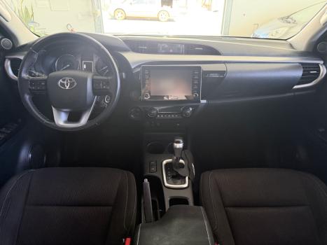 TOYOTA Hilux Caminhonete 2.8 16V 4P SR 4X4 DIESEL CABINE DUPLA AUTOM�TICO, Foto 13