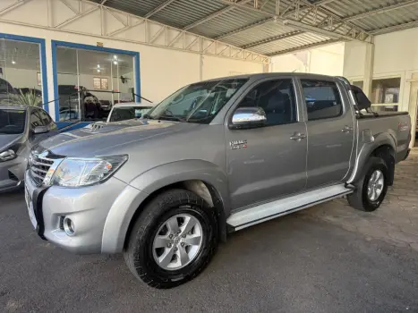 TOYOTA Hilux Caminhonete 3.0 16V 4P 4X4 SRV TURBO DIESEL CABINE DUPLA AUTOM�TICO, Foto 2
