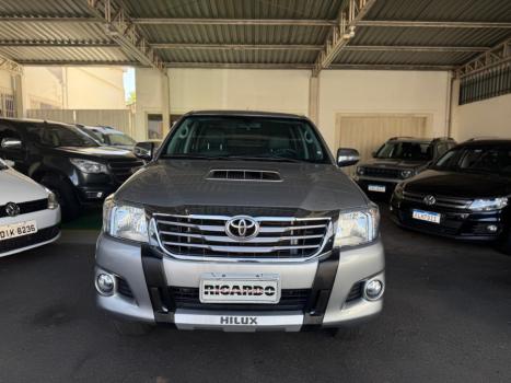 TOYOTA Hilux Caminhonete 3.0 16V 4P 4X4 SRV TURBO DIESEL CABINE DUPLA AUTOM�TICO, Foto 3