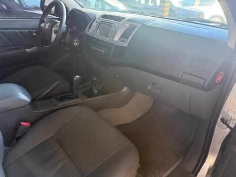 TOYOTA Hilux Caminhonete 3.0 16V 4P 4X4 SRV TURBO DIESEL CABINE DUPLA AUTOM�TICO, Foto 13
