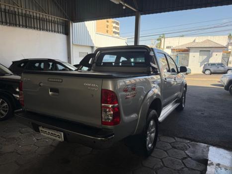 TOYOTA Hilux Caminhonete 3.0 16V 4P 4X4 SRV TURBO DIESEL CABINE DUPLA AUTOM�TICO, Foto 16