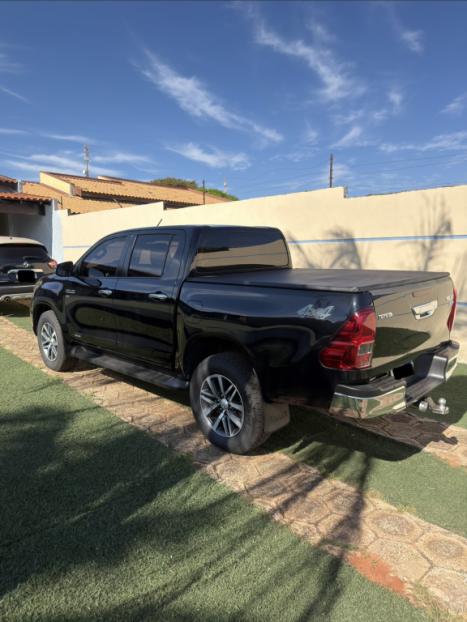 TOYOTA Hilux Caminhonete 2.7 16V 4P SRV FLEX CABINE DUPLA AUTOM�TICO, Foto 5