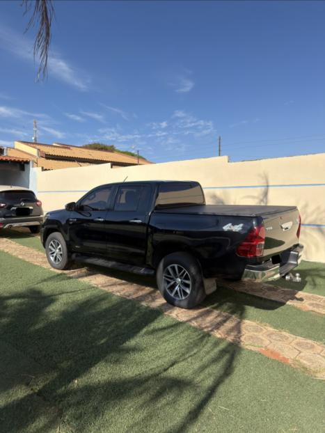 TOYOTA Hilux Caminhonete 2.7 16V 4P SRV FLEX CABINE DUPLA AUTOM�TICO, Foto 9