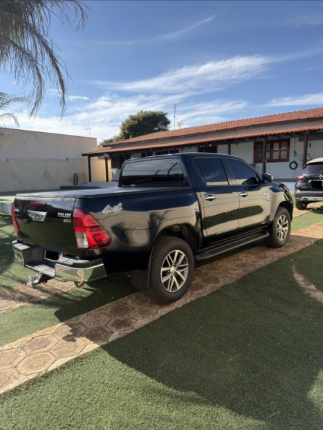 TOYOTA Hilux Caminhonete 2.7 16V 4P SRV FLEX CABINE DUPLA AUTOM�TICO, Foto 6