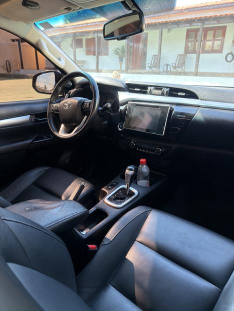 TOYOTA Hilux Caminhonete 2.7 16V 4P SRV FLEX CABINE DUPLA AUTOM�TICO, Foto 12