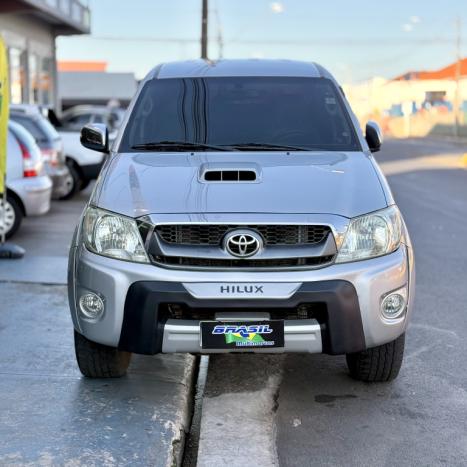 TOYOTA Hilux Caminhonete 3.0 4P 4X4 SRV TURBO DIESEL CABINE DUPLA AUTOM�TICO, Foto 3