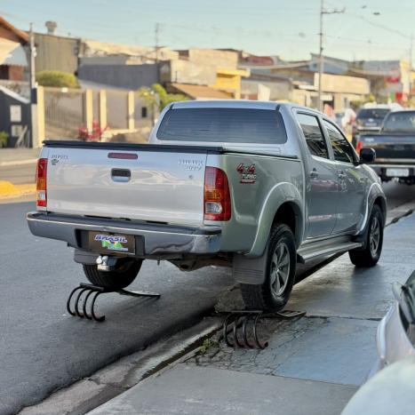 TOYOTA Hilux Caminhonete 3.0 4P 4X4 SRV TURBO DIESEL CABINE DUPLA AUTOM�TICO, Foto 5
