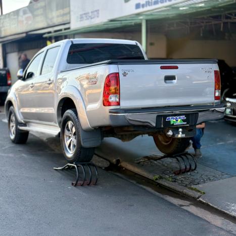 TOYOTA Hilux Caminhonete 3.0 4P 4X4 SRV TURBO DIESEL CABINE DUPLA AUTOM�TICO, Foto 7
