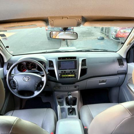 TOYOTA Hilux Caminhonete 3.0 4P 4X4 SRV TURBO DIESEL CABINE DUPLA AUTOM�TICO, Foto 8