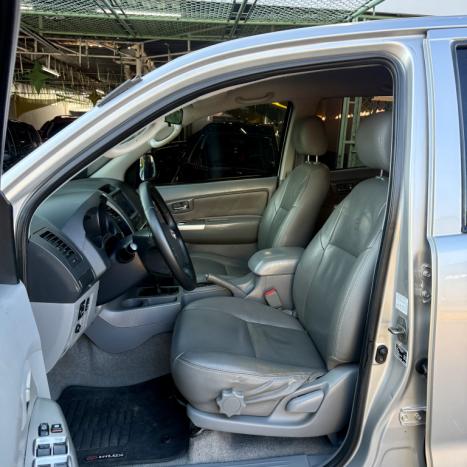 TOYOTA Hilux Caminhonete 3.0 4P 4X4 SRV TURBO DIESEL CABINE DUPLA AUTOM�TICO, Foto 11