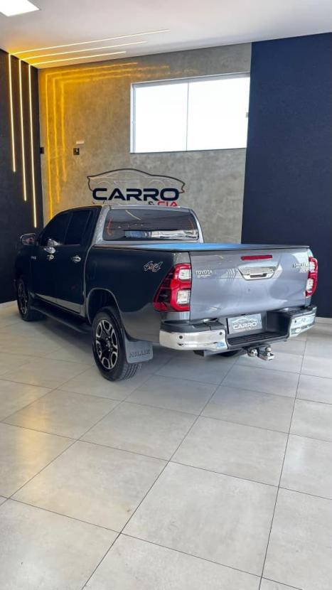 TOYOTA Hilux Caminhonete 2.8 16V SRX 4X4 DIESEL CABINE DUPLA AUTOM�TICO, Foto 5