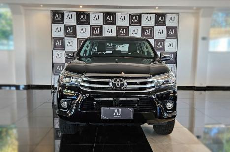 TOYOTA Hilux Caminhonete 2.8 16V SRX 4X4 TURBO DIESEL CABINE DUPLA AUTOM�TICO, Foto 3