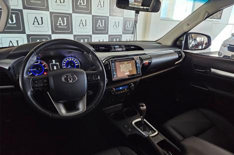 TOYOTA Hilux Caminhonete 2.8 16V SRX 4X4 TURBO DIESEL CABINE DUPLA AUTOM�TICO, Foto 11