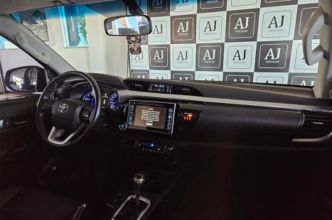 TOYOTA Hilux Caminhonete 2.8 16V SRX 4X4 TURBO DIESEL CABINE DUPLA AUTOM�TICO, Foto 13
