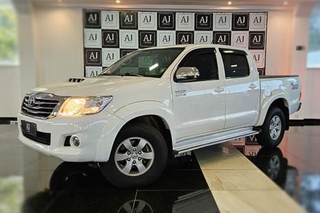 TOYOTA Hilux Caminhonete 3.0 4P 4X4 SRV TURBO DIESEL CABINE DUPLA AUTOMÁTICO, Foto 1