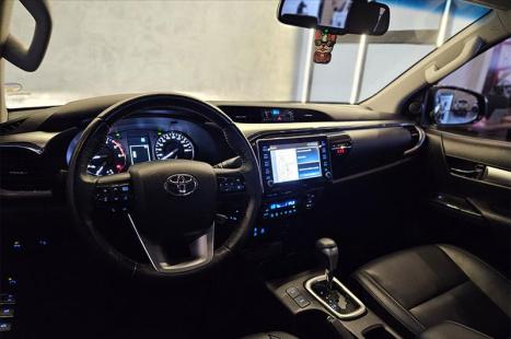 TOYOTA Hilux Caminhonete 2.8 16V SRX 4X4 DIESEL CABINE DUPLA AUTOM�TICO, Foto 13