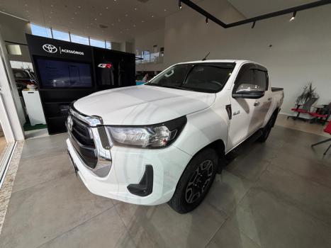 TOYOTA Hilux Caminhonete 2.8 16V SRV 4X4 DIESEL CABINE DUPLA AUTOM�TICO, Foto 3