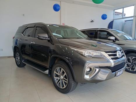 TOYOTA Hilux Caminhonete 2.8 16V 4P SRX DIESEL CABINE DUPLA, Foto 2